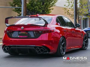 Alfa Romeo Giulia Trunk Spoiler - Carbon Fiber - GTAm Style w/ Italian Theme 